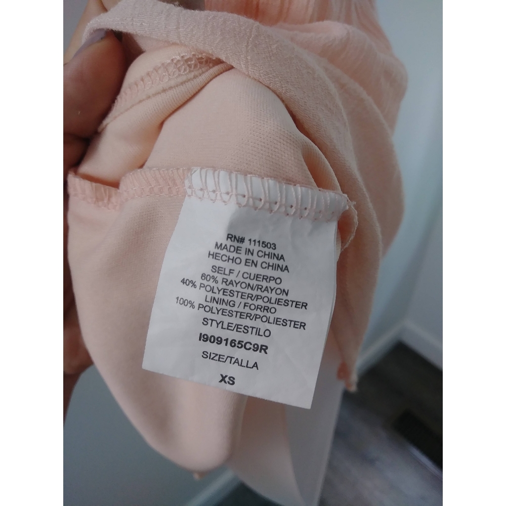 💲As U Wish ruffle elastic waist key hole dress xs - Picture 7 of 12